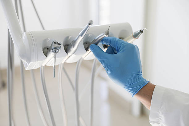 Professional Emergency Dentist technician working in Avis, PA